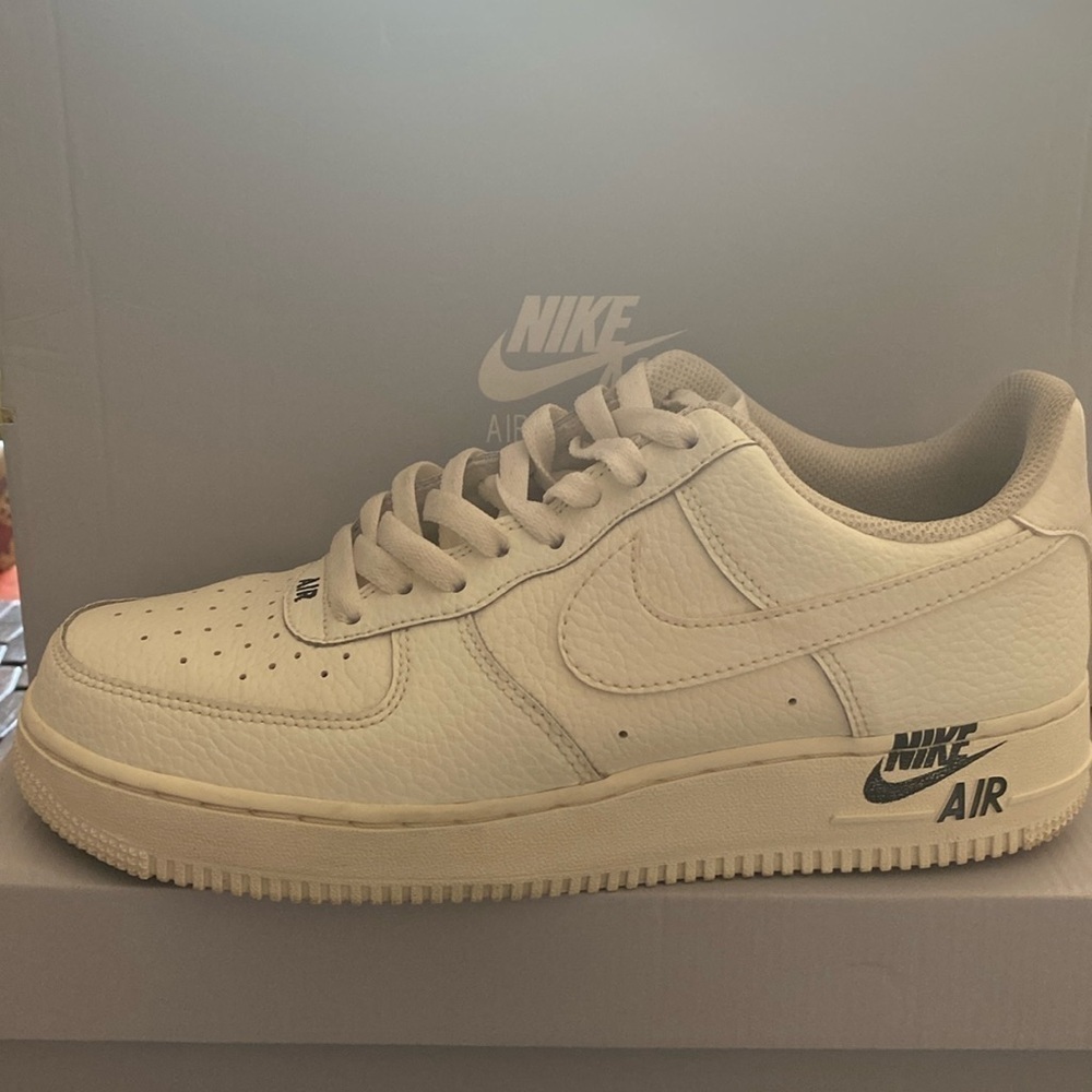 2018
Air Force 1 Low '07 'Sail size mens 8